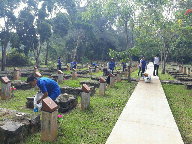 Description: F:\02. CONG TAC DOAN TN VSP\DOAN THANH NIEN\02. HOAT DONG THANH NIEN\2018\07.2018\chuong trinh Con Dao VSP\anh 4.JPG
