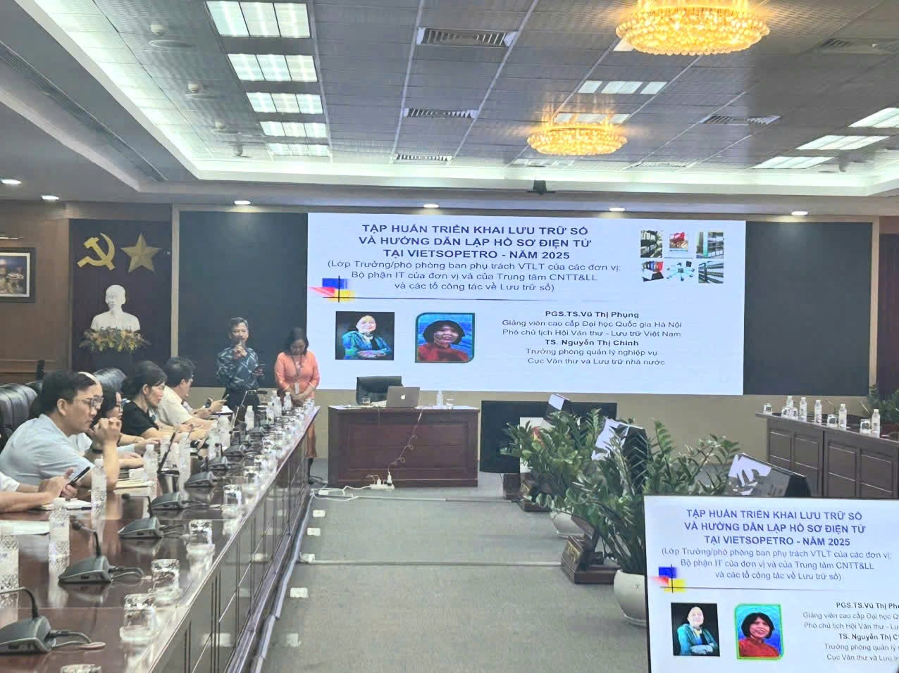 TTAT Vietsov - Trung tâm An toàn và Bảo vệ Môi trường Vietsovpetro Vietsovpetro: Tổ chức khóa đào tạo “Hướng dẫn lập và quản lý hồ sơ lưu trữ điện tử tại Vietsovpetro”